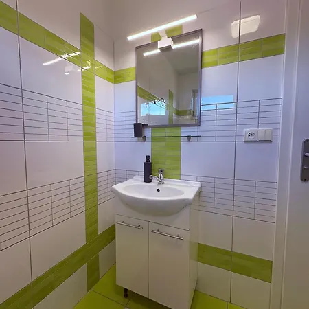 U Tenisoveho Kurtu Apartment *